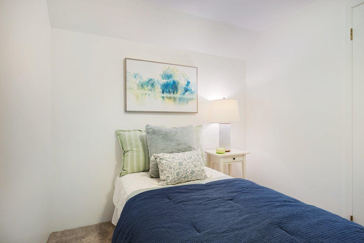 880 Sunrise Ridge