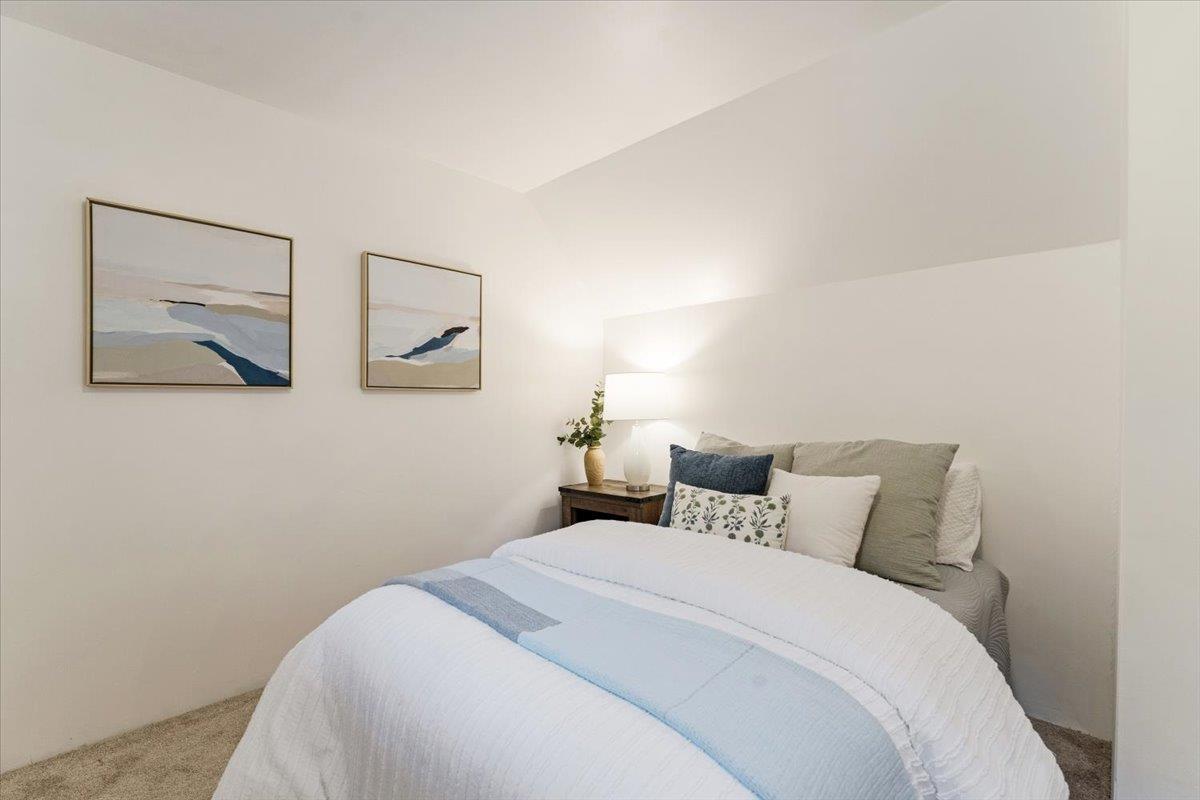 880 Sunrise Ridge