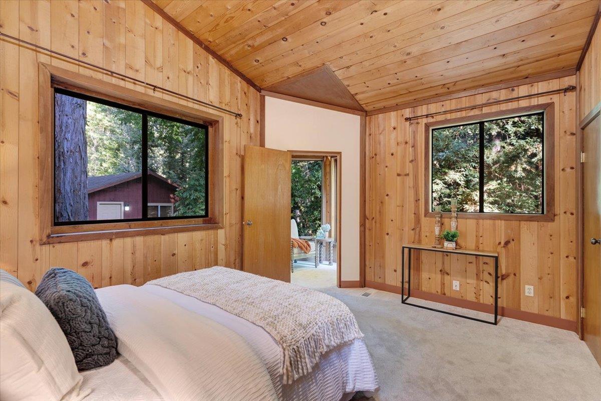 880 Sunrise Ridge