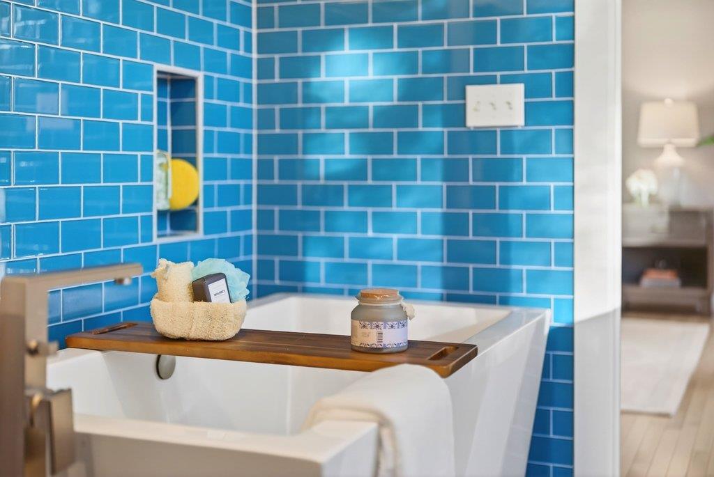 2203 Quail Hollow Road