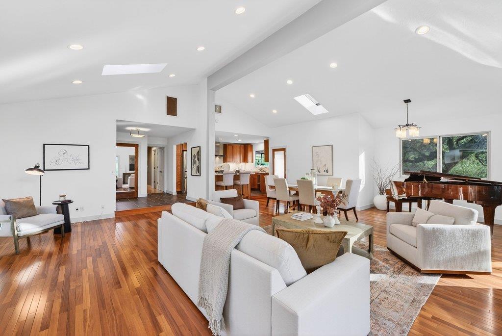 2203 Quail Hollow Road