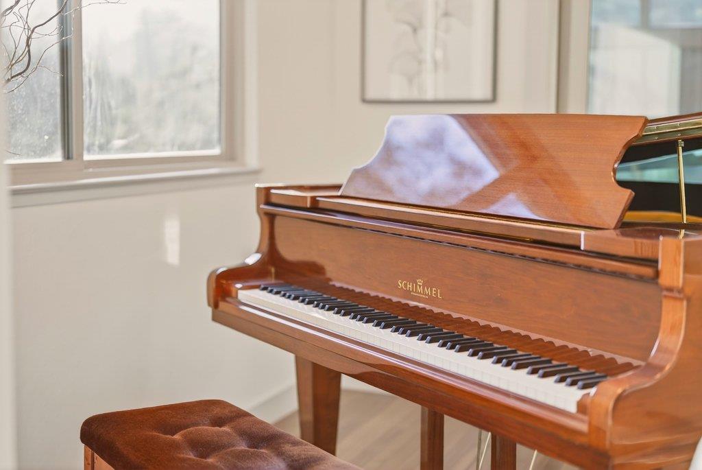 2203 Quail Hollow Road