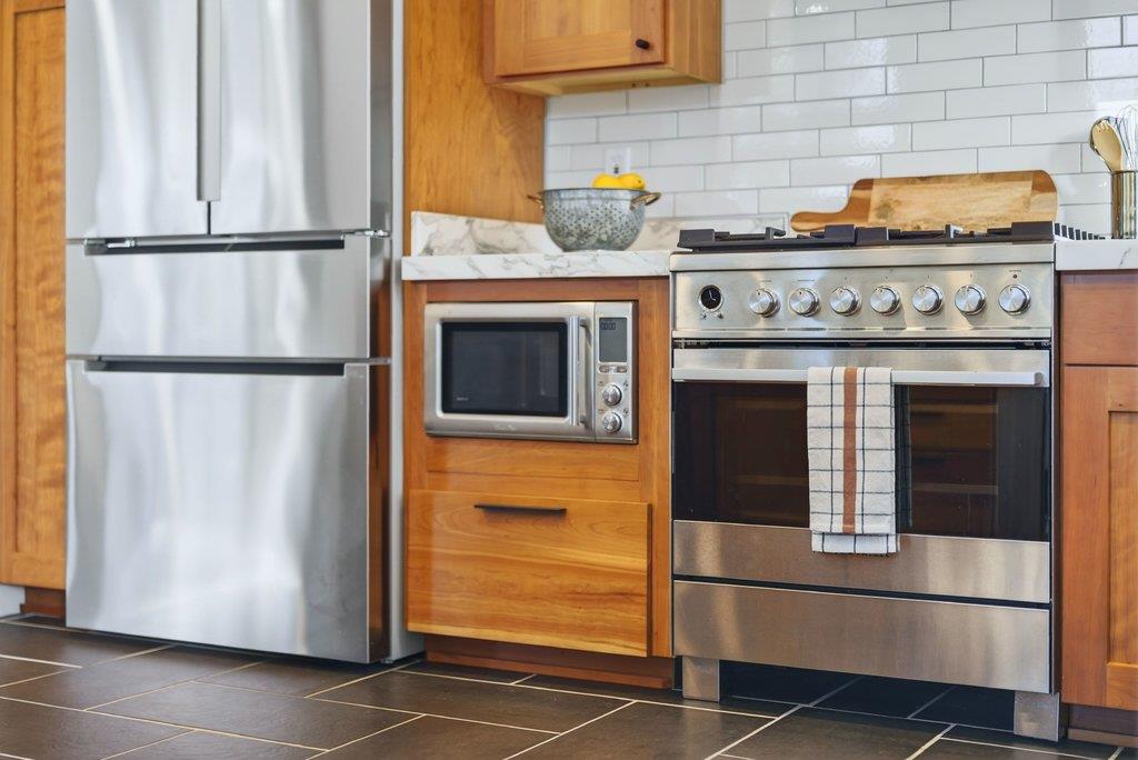 2203 Quail Hollow Road