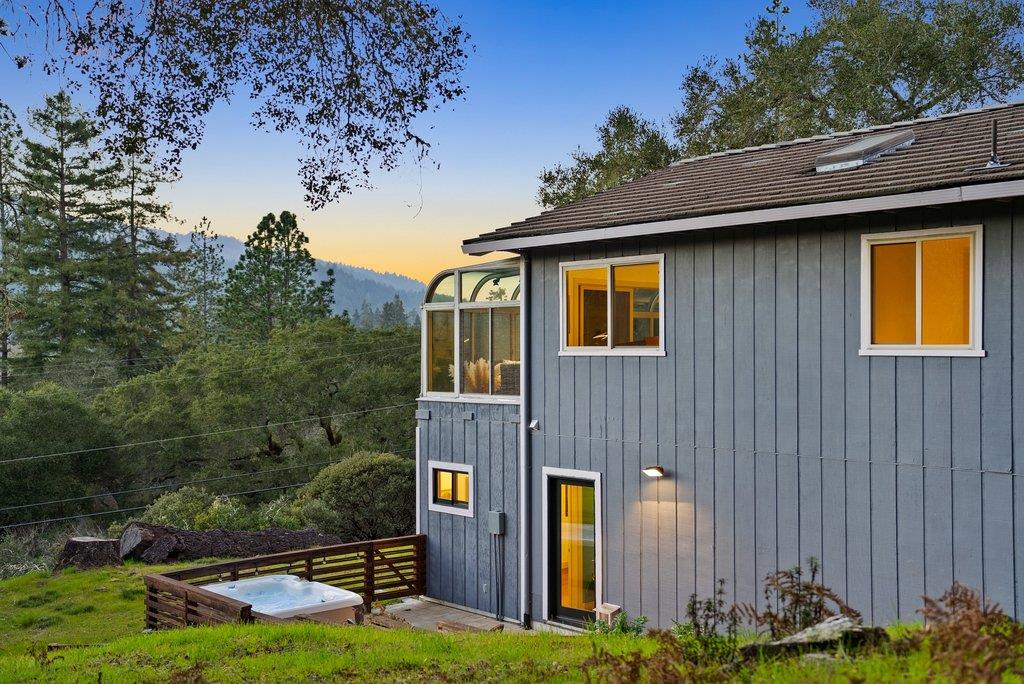 2203 Quail Hollow Road