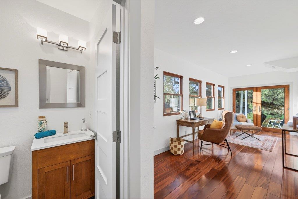 2203 Quail Hollow Road