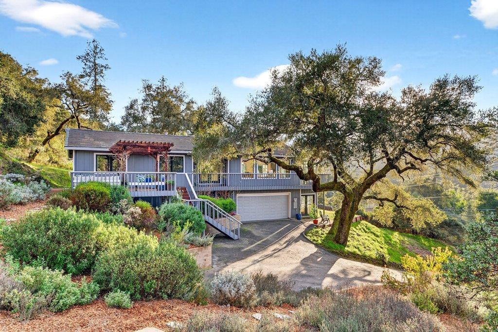 2203 Quail Hollow Road
