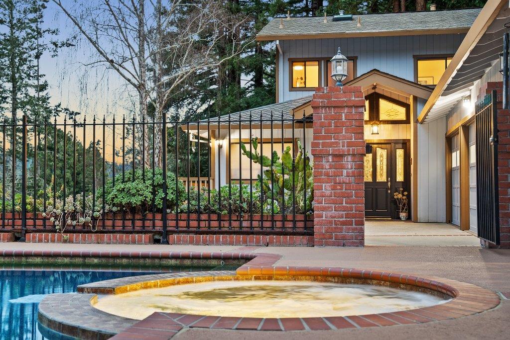 350 Aurora Road