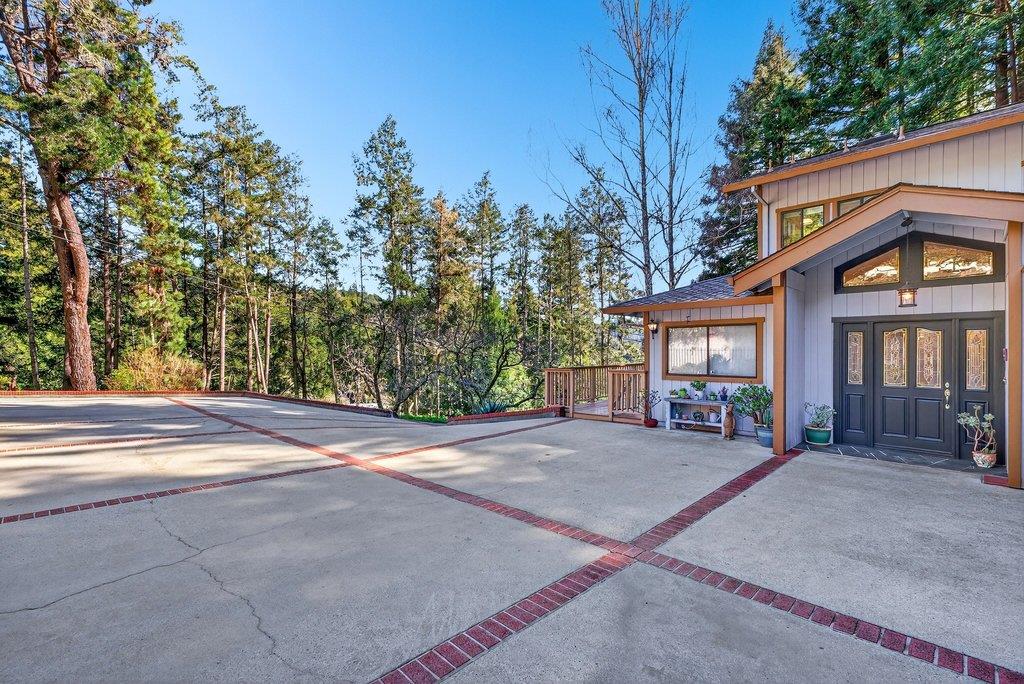 350 Aurora Road