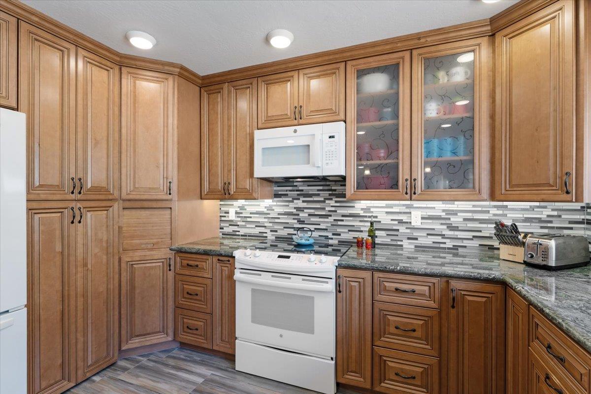 8633 Glen Arbor Road