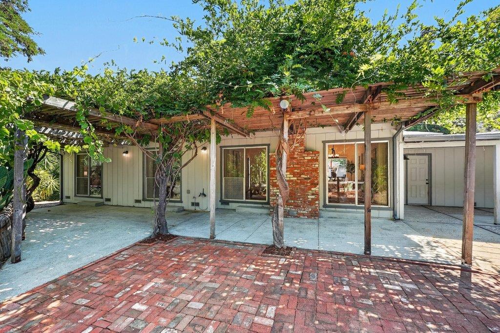 1800 Quail Hollow RD