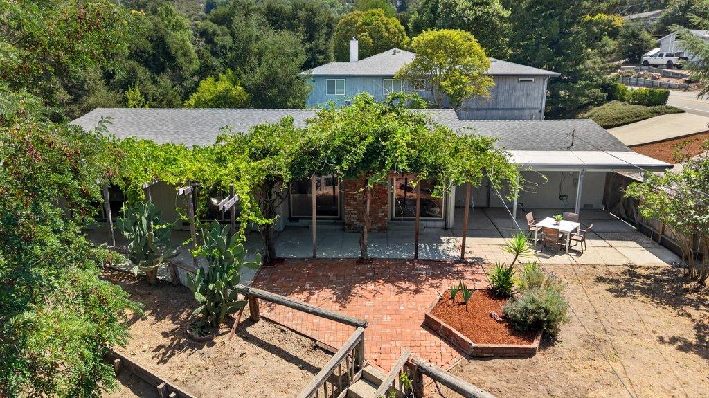 1800 Quail Hollow RD