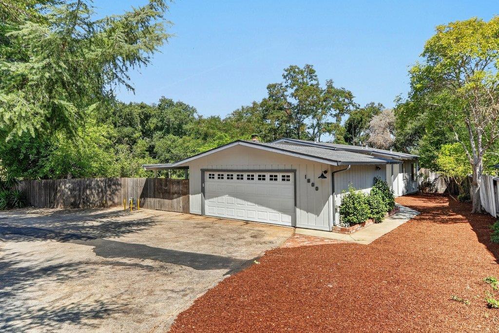 1800 Quail Hollow RD