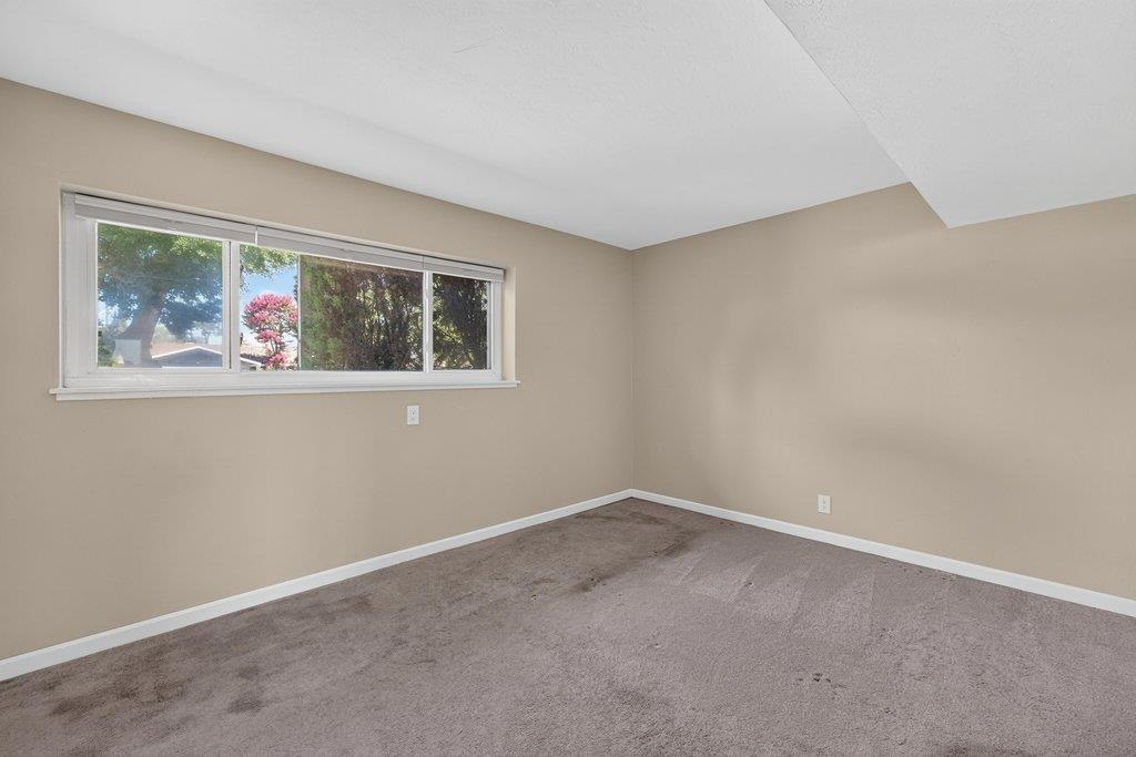 774 Regent Park DR
