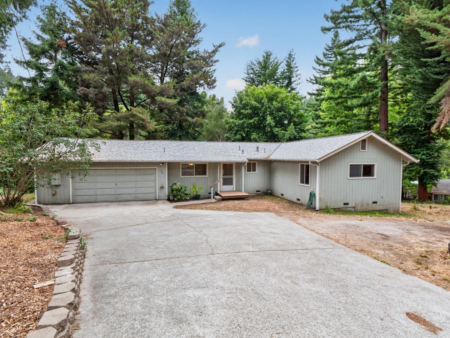 776 Skyline DR