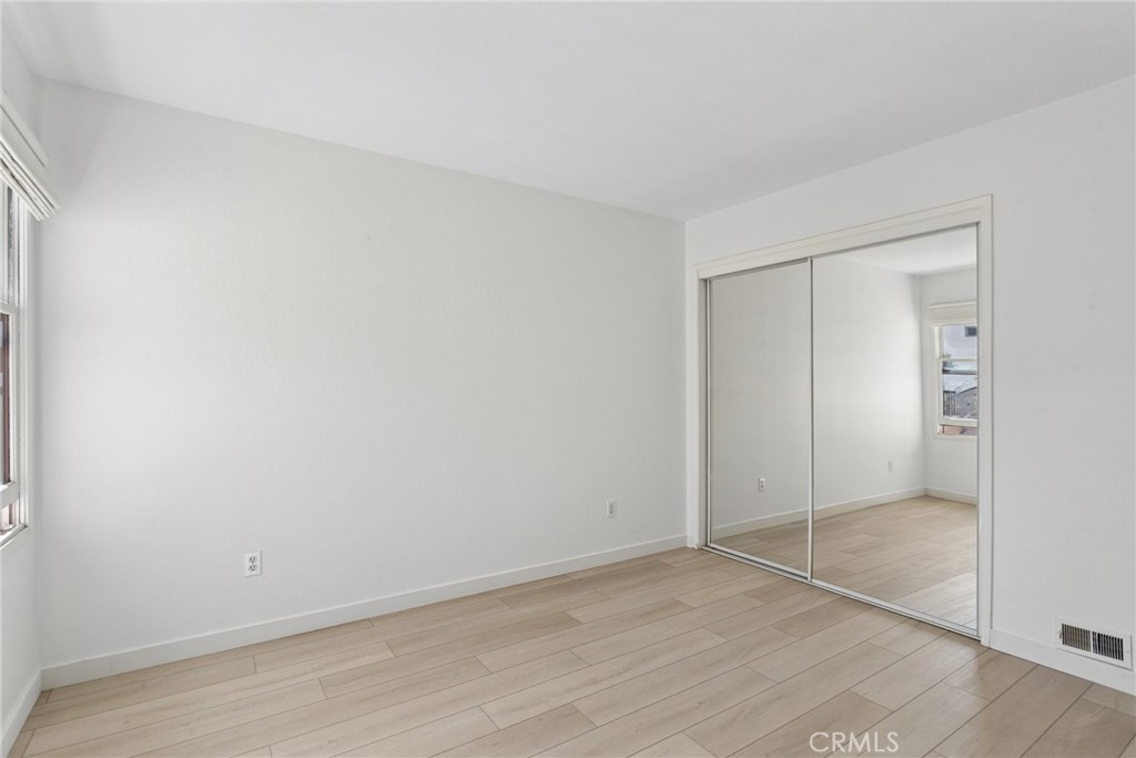 1106 Oceanaire
