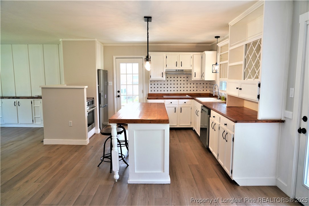 2839 Skycrest Drive