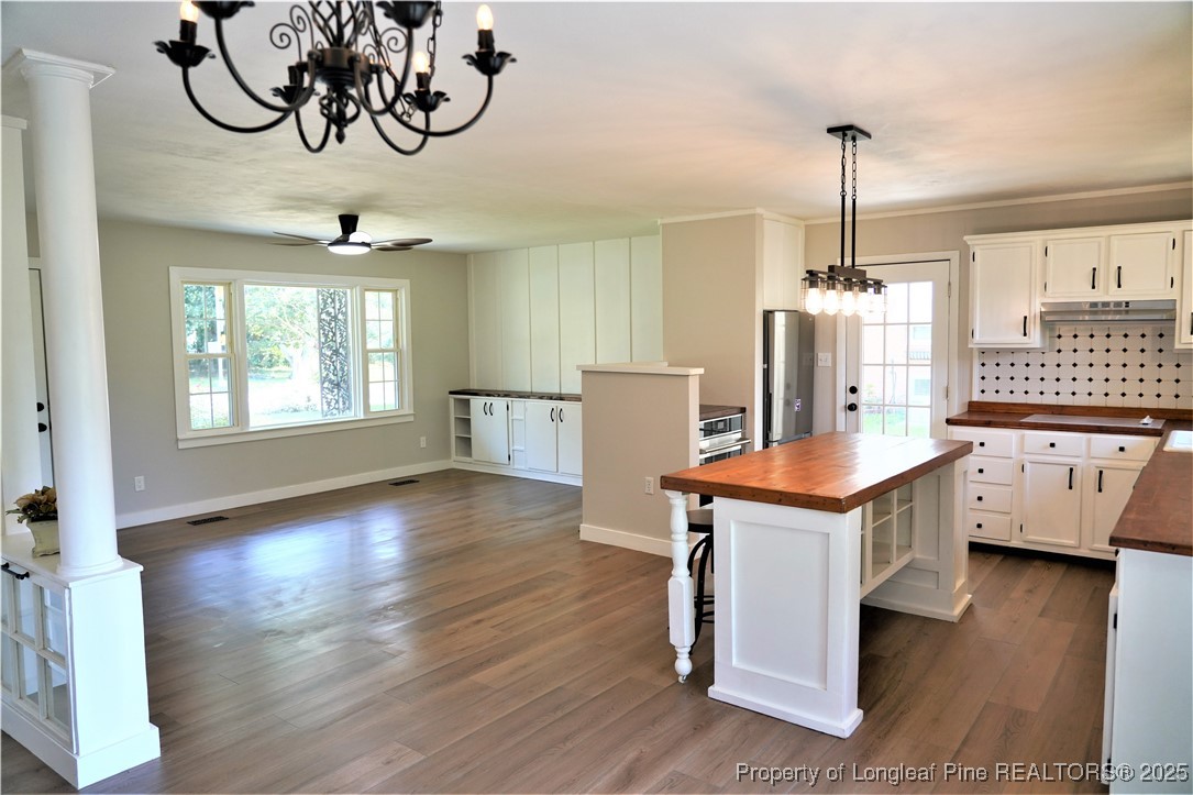 2839 Skycrest Drive