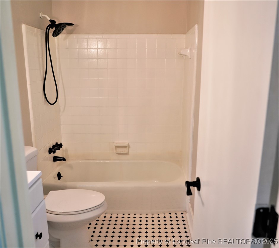 2839 Skycrest Drive