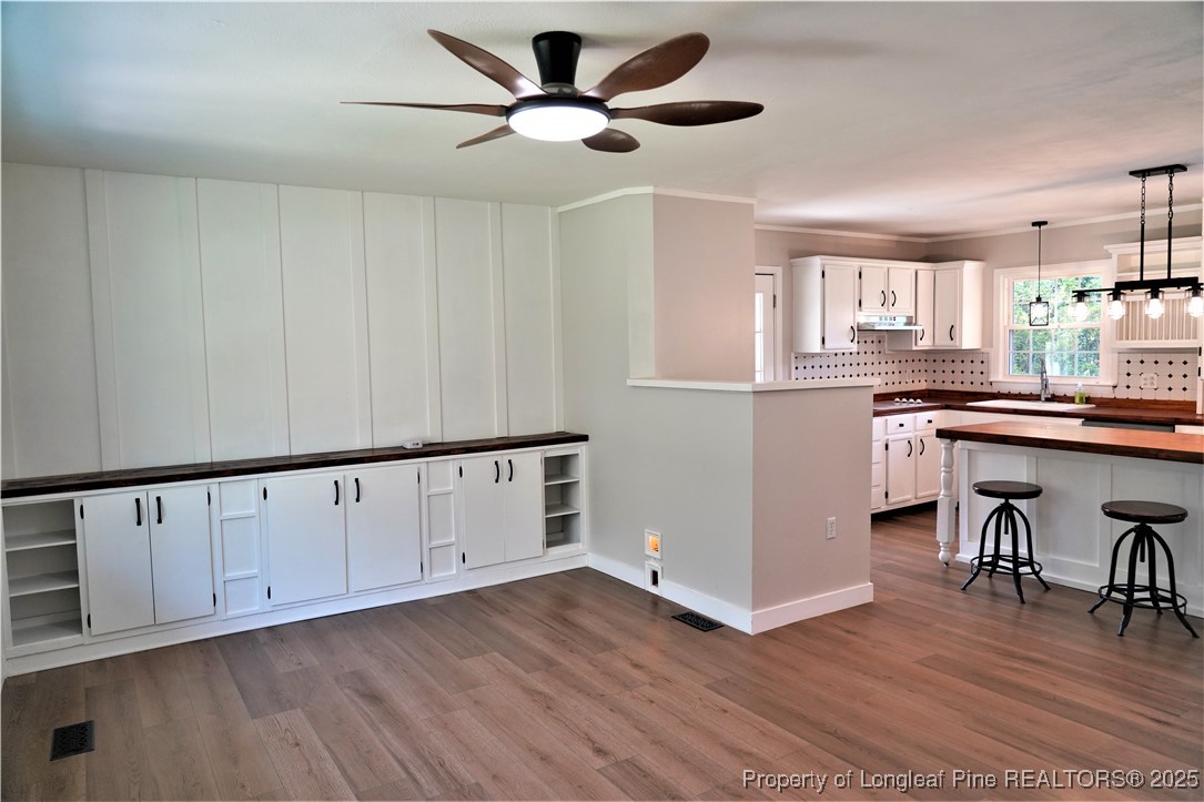 2839 Skycrest Drive