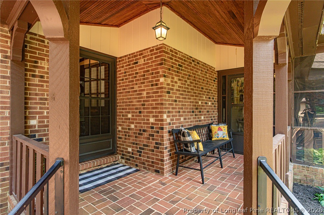 473 Oak Street