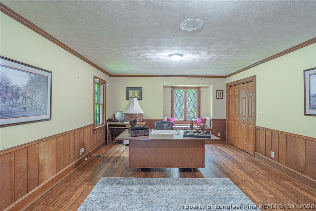 473 Oak Street