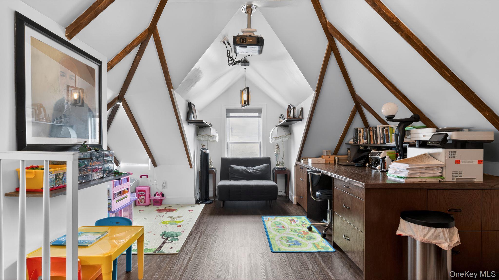 175 Hempstead Avenue