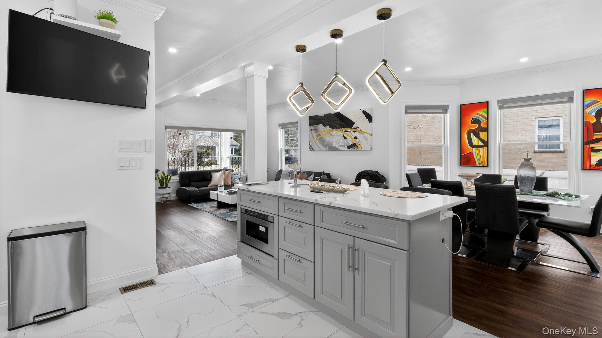 175 Hempstead Avenue