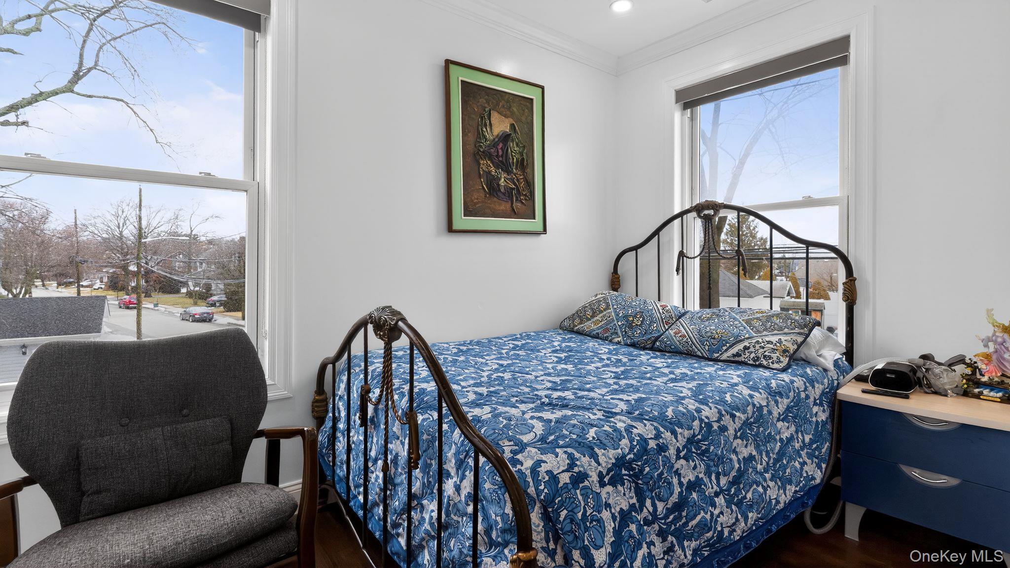 175 Hempstead Avenue