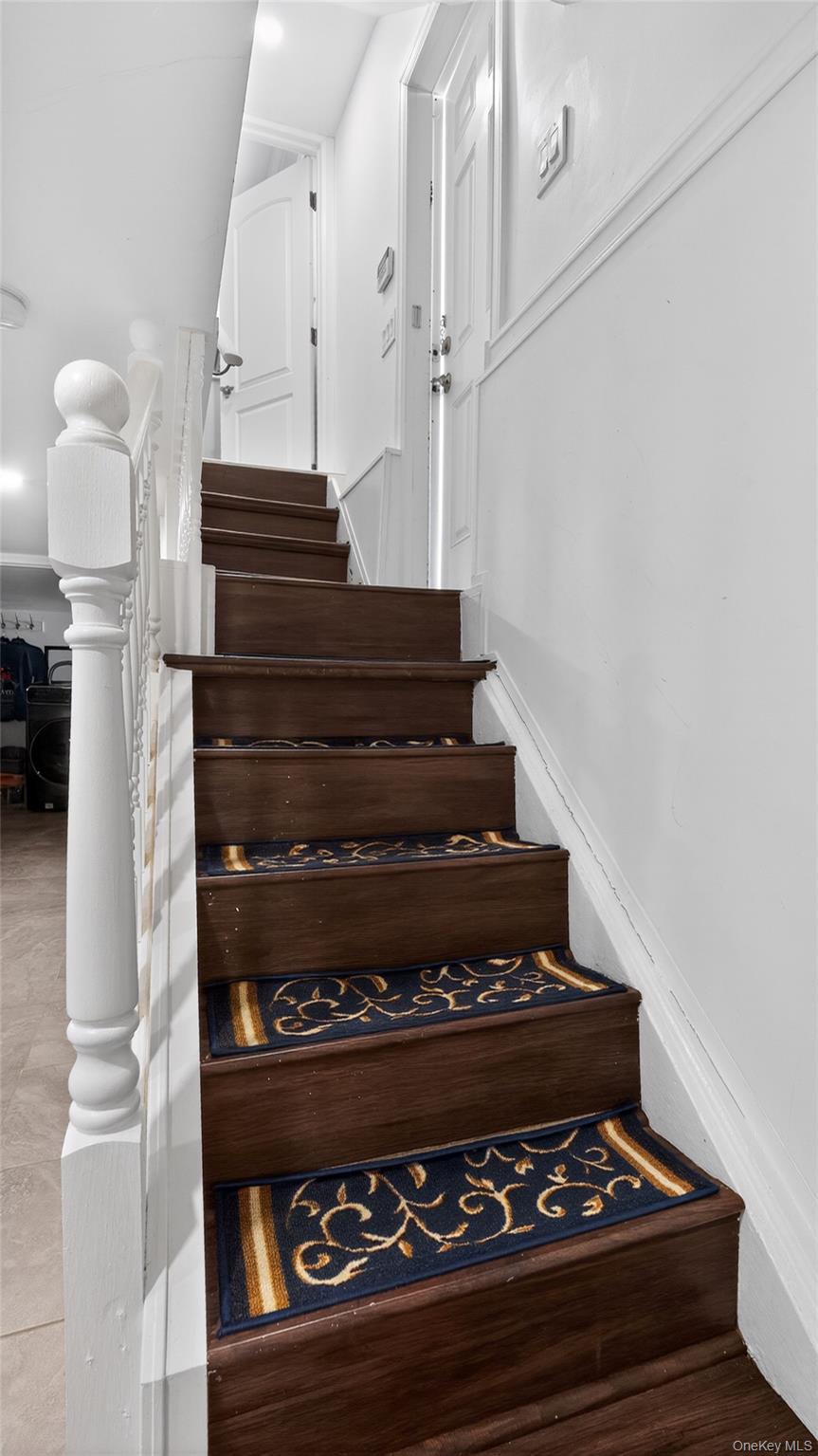 175 Hempstead Avenue