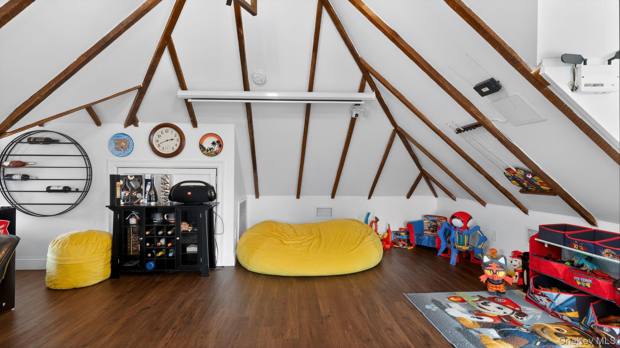 175 Hempstead Avenue