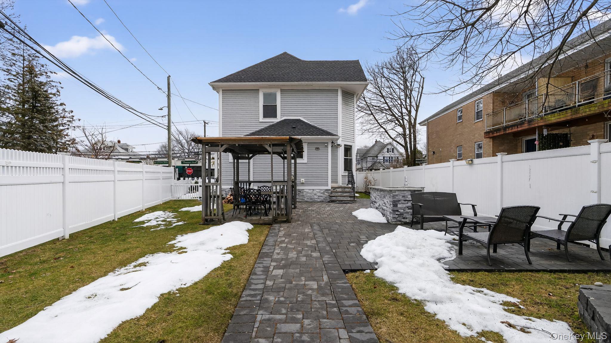 175 Hempstead Avenue