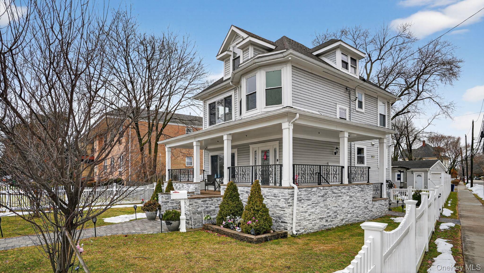 175 Hempstead Avenue