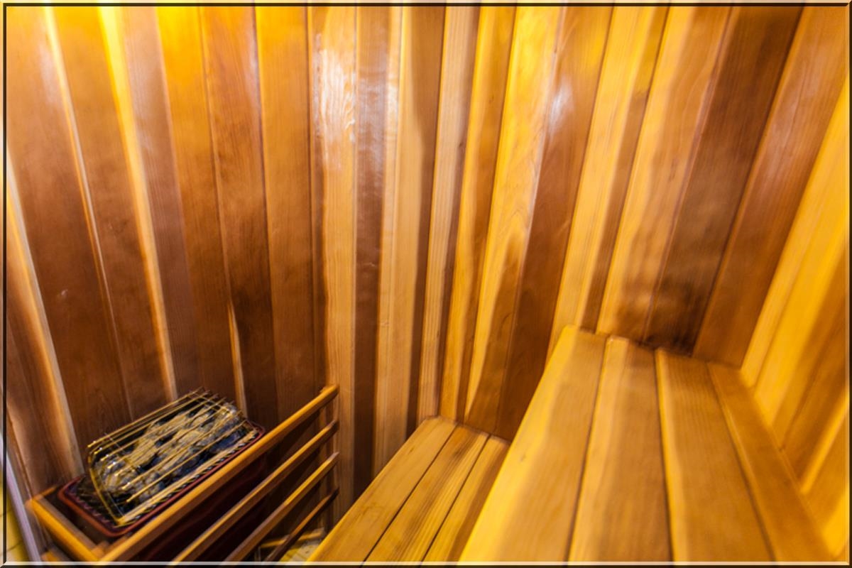 5100 Valley View Drive Unit: # 211