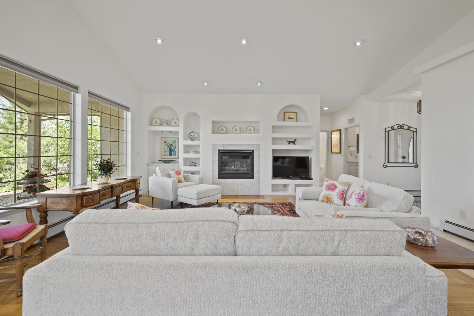 688 Moonridge Circle