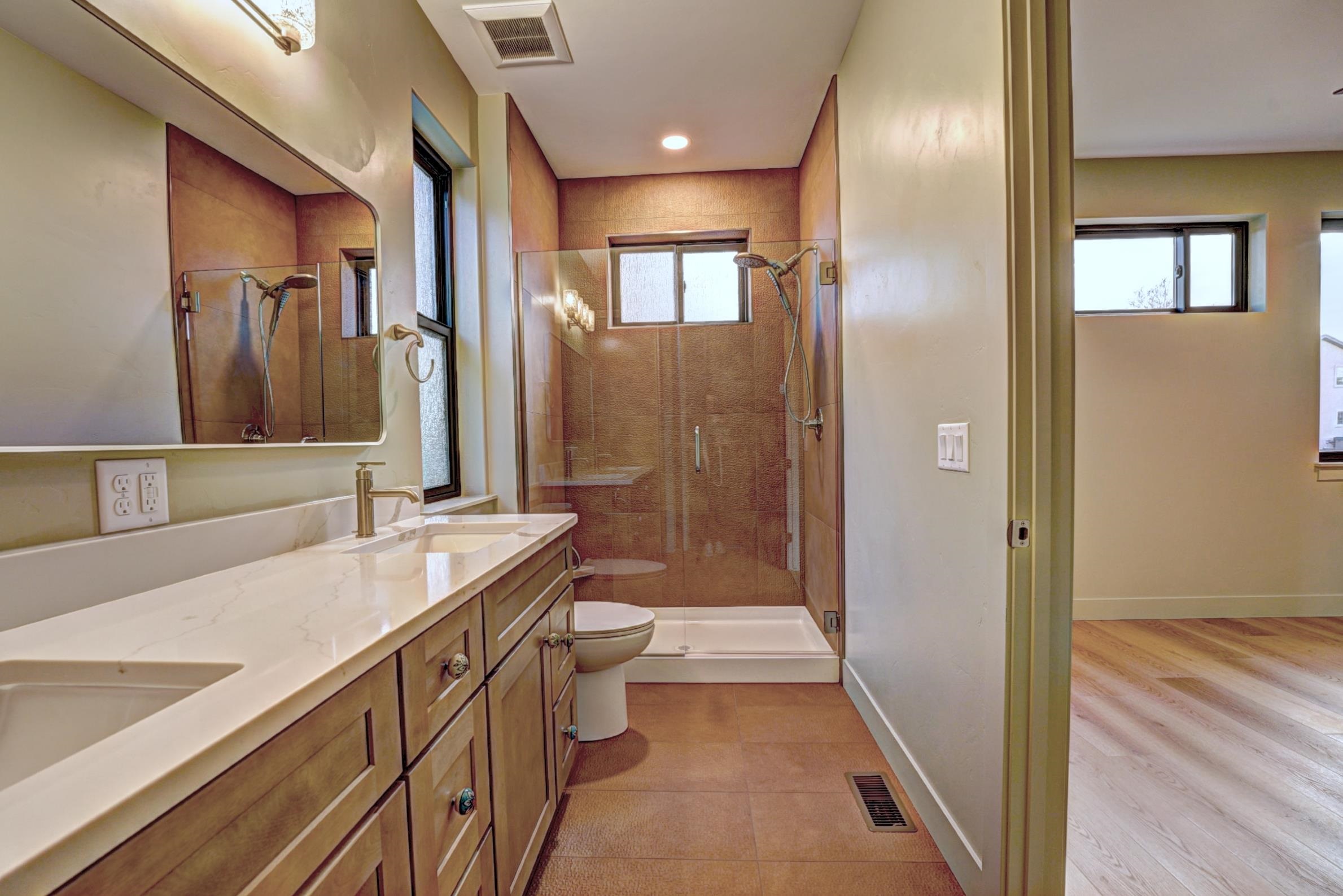 234 N Sycamore Street