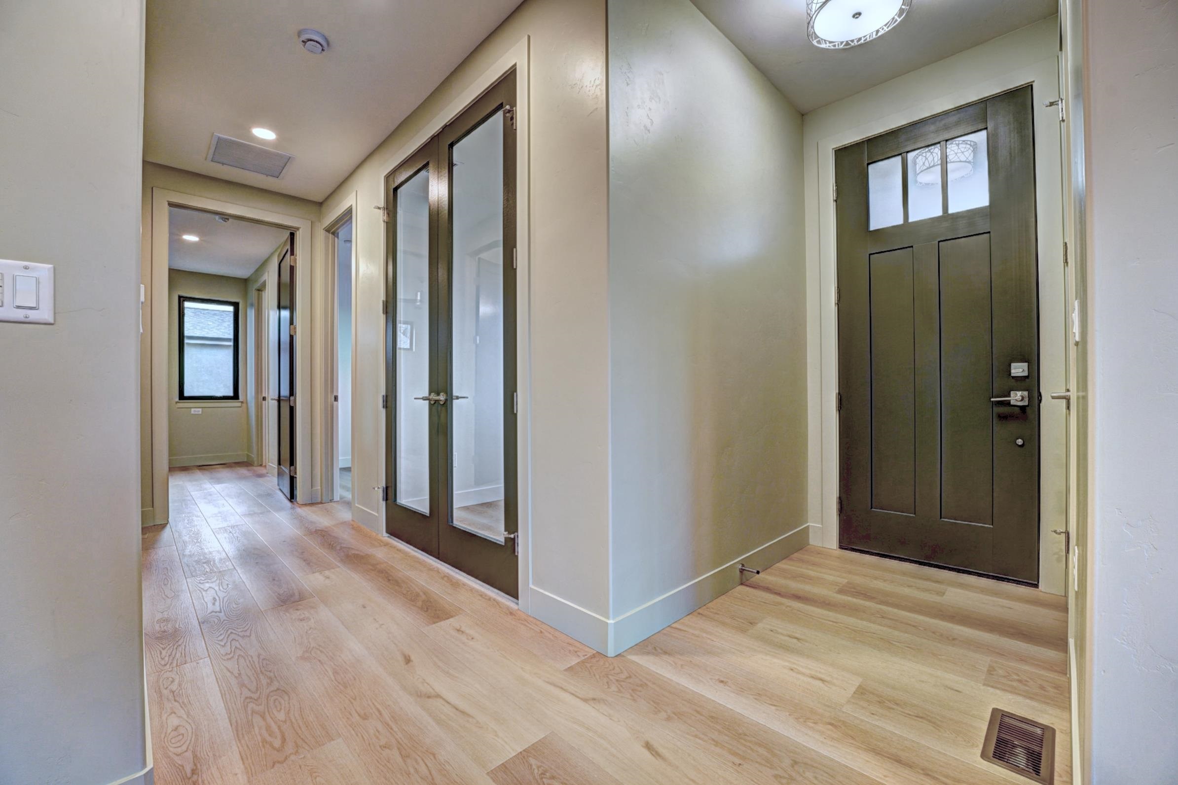 234 N Sycamore Street