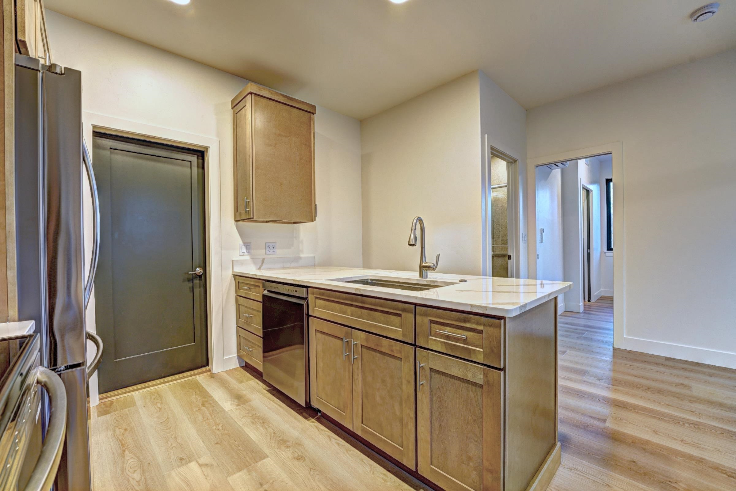 234 N Sycamore Street