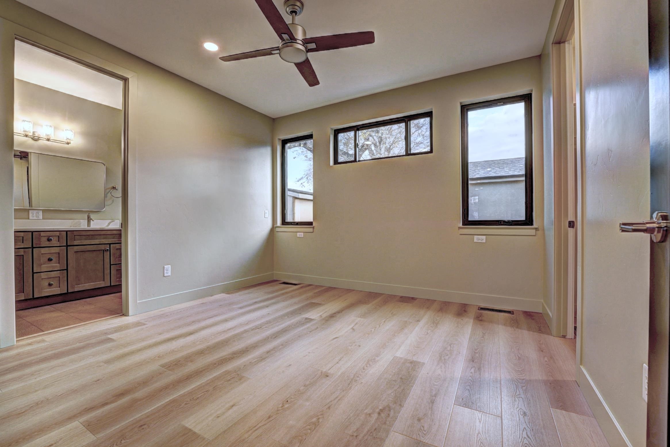 234 N Sycamore Street