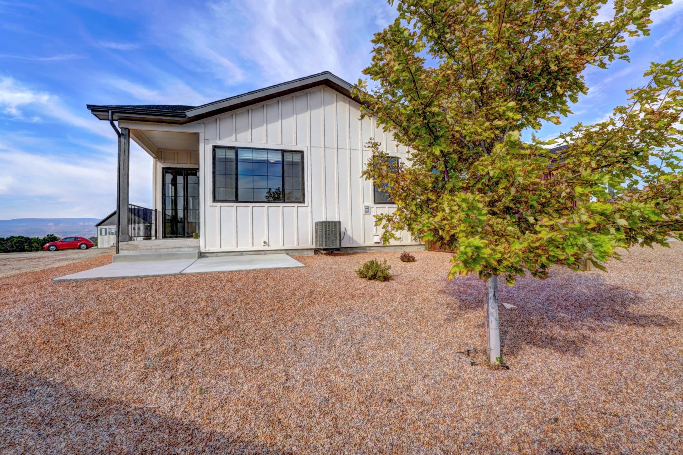 1880 Wellington Avenue