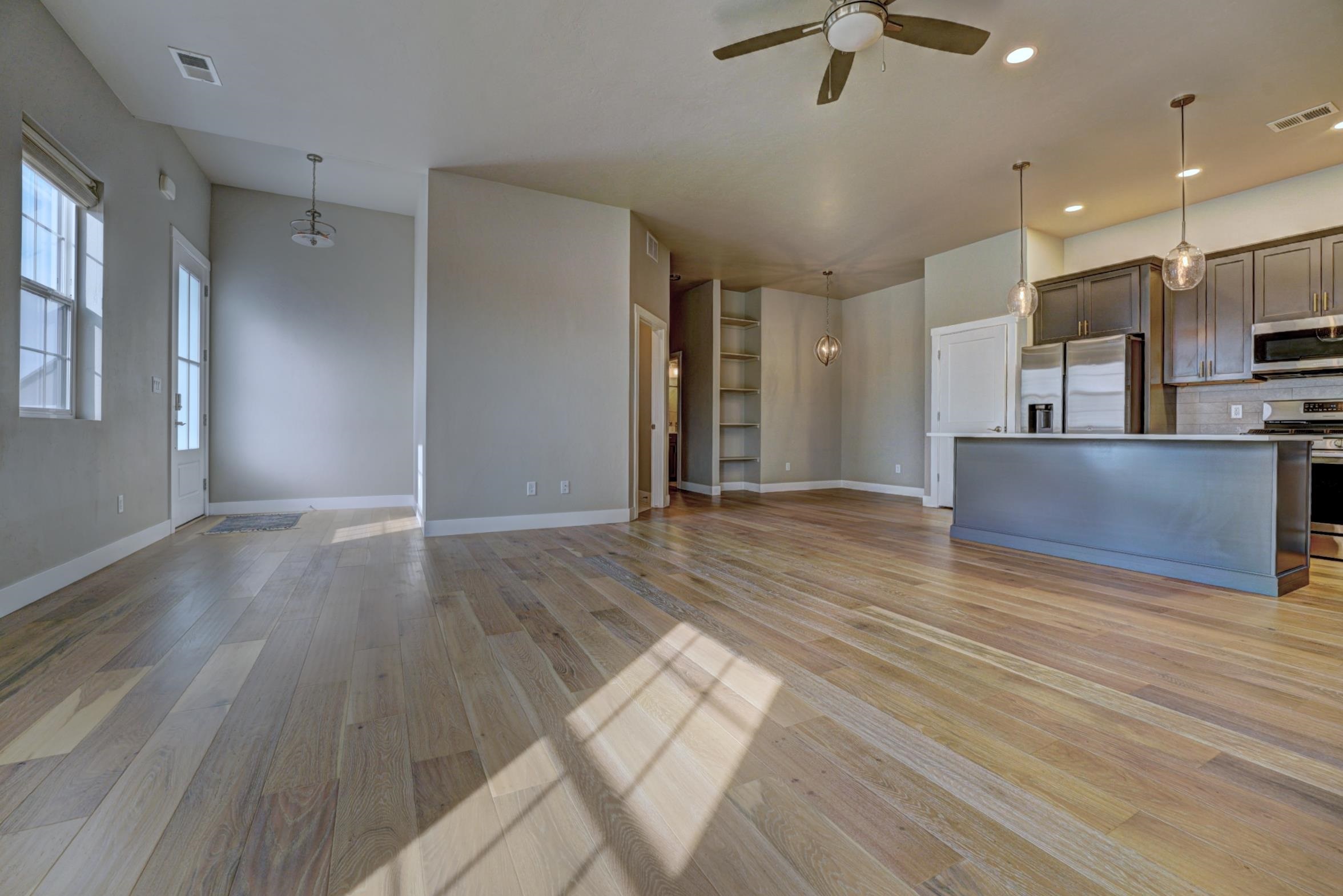 1880 Wellington Avenue