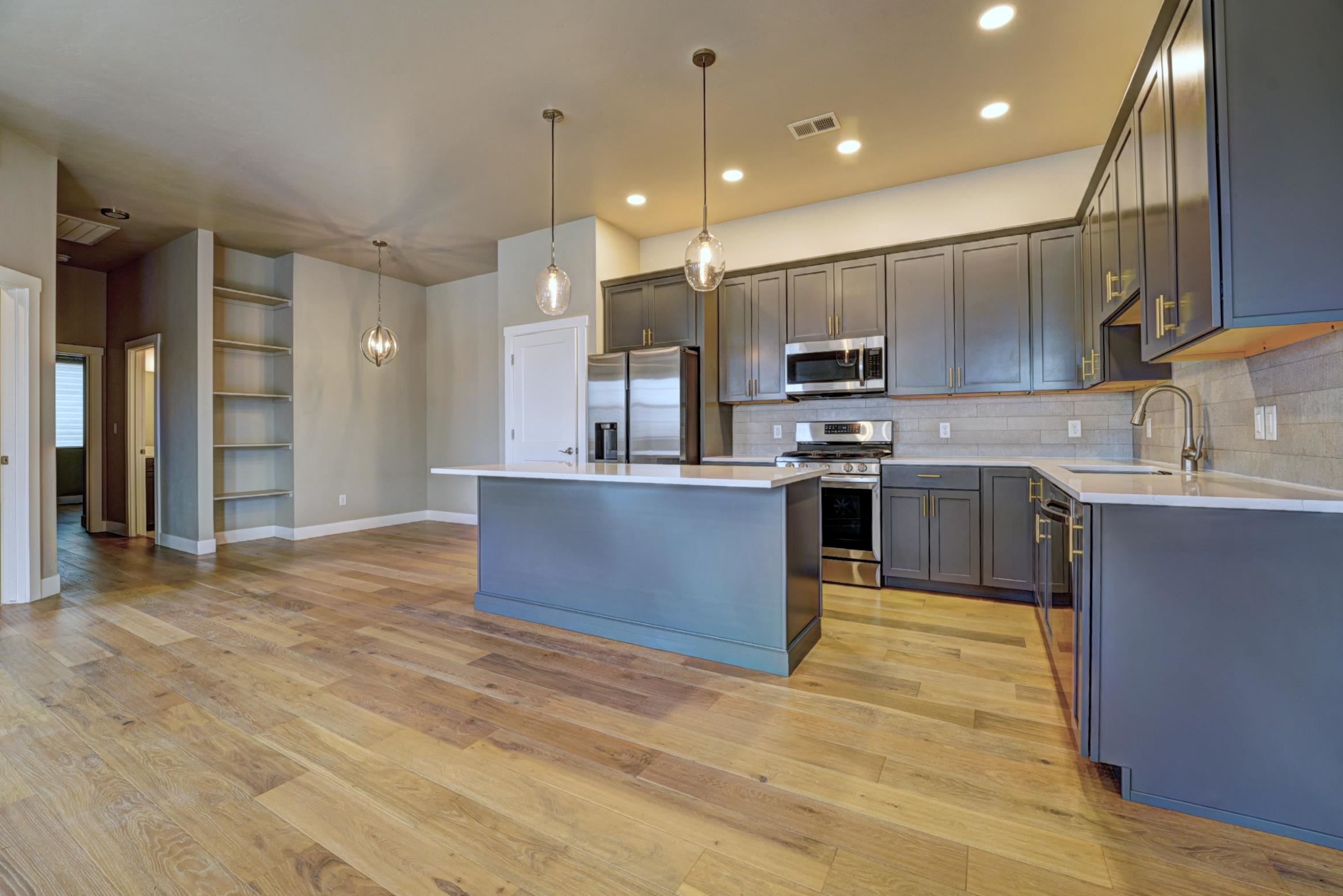 1880 Wellington Avenue