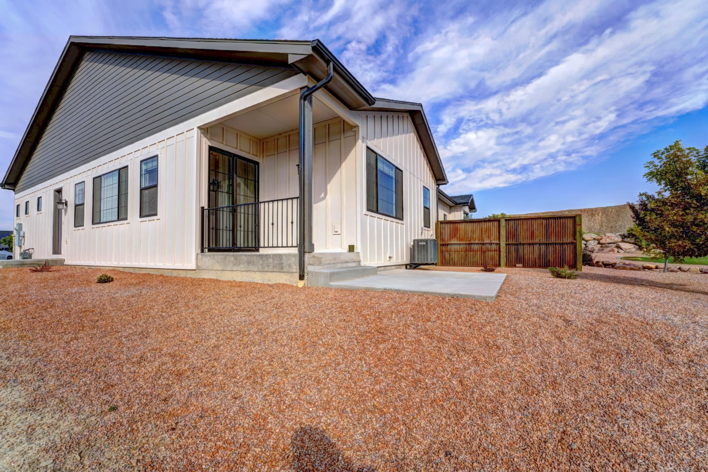 1880 Wellington Avenue