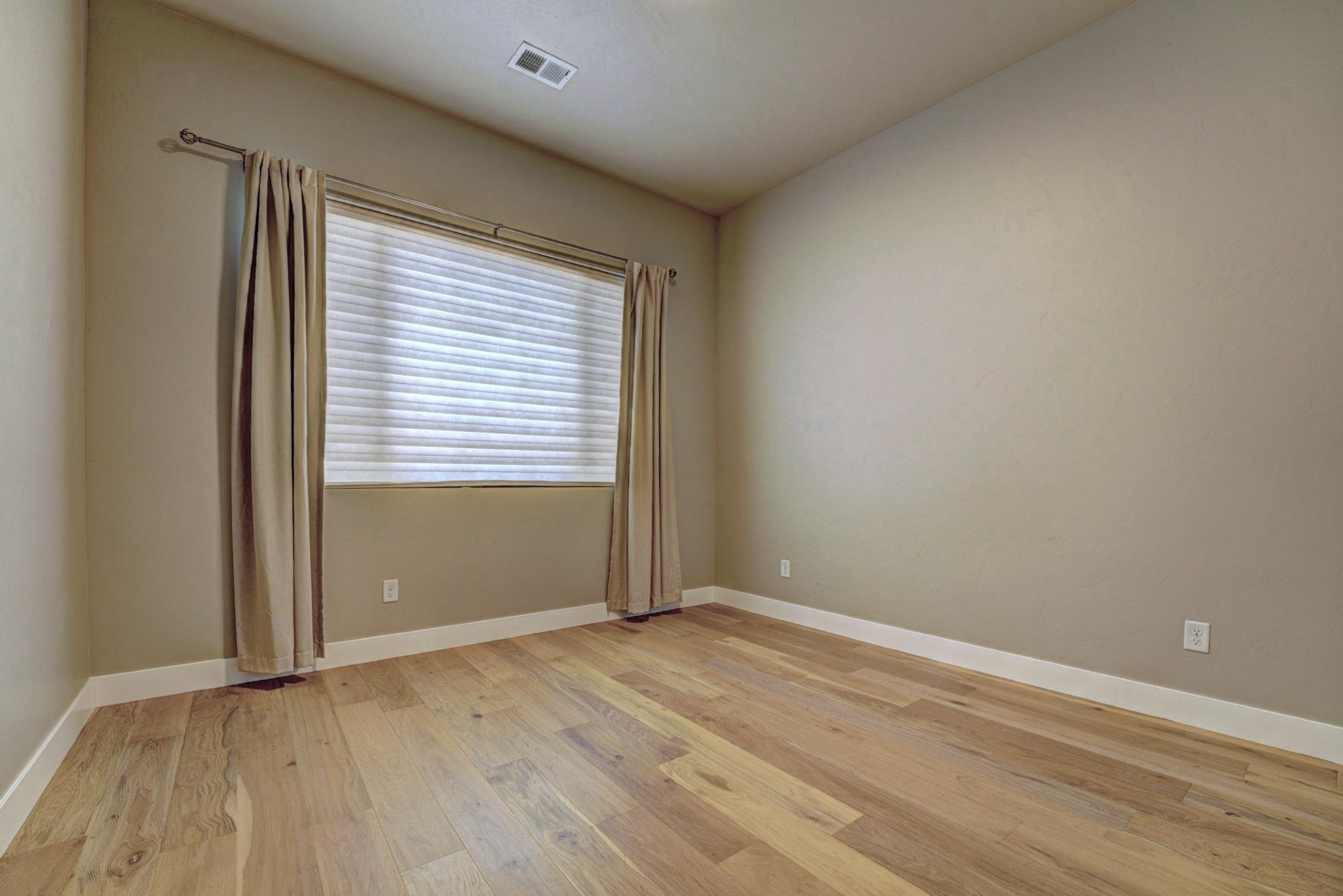 1880 Wellington Avenue