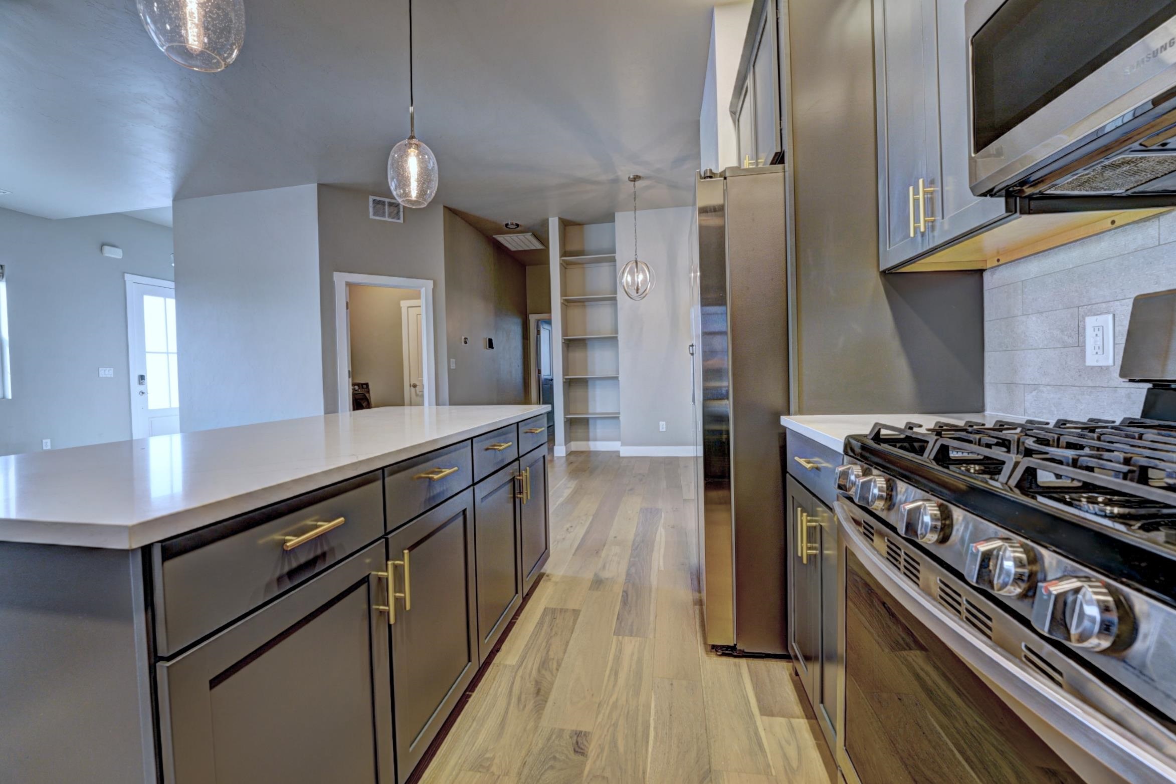 1880 Wellington Avenue