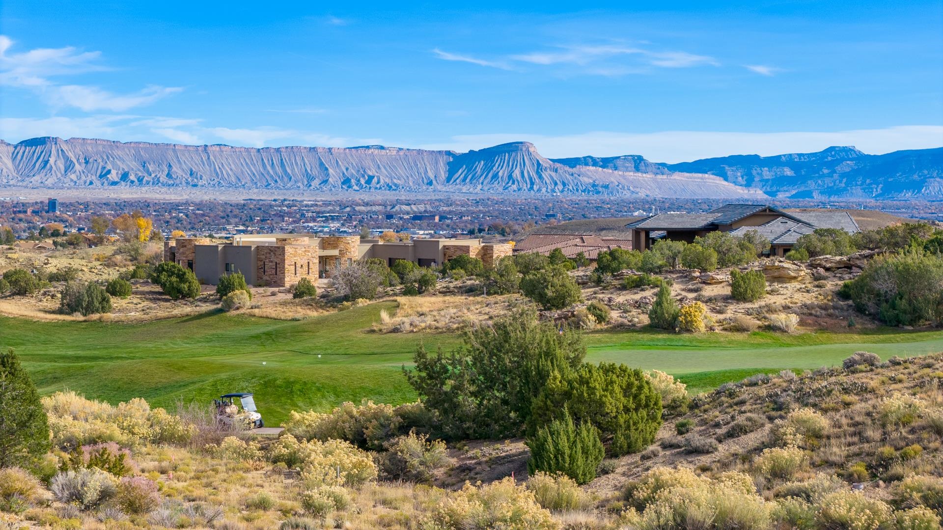 2304 W Ridges Boulevard