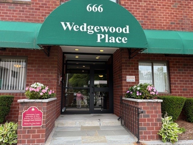 666 Main St # 403