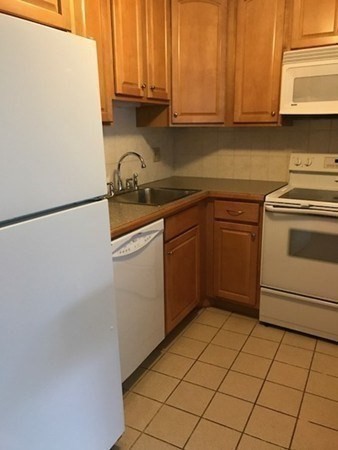 200 Swanton St # L23
