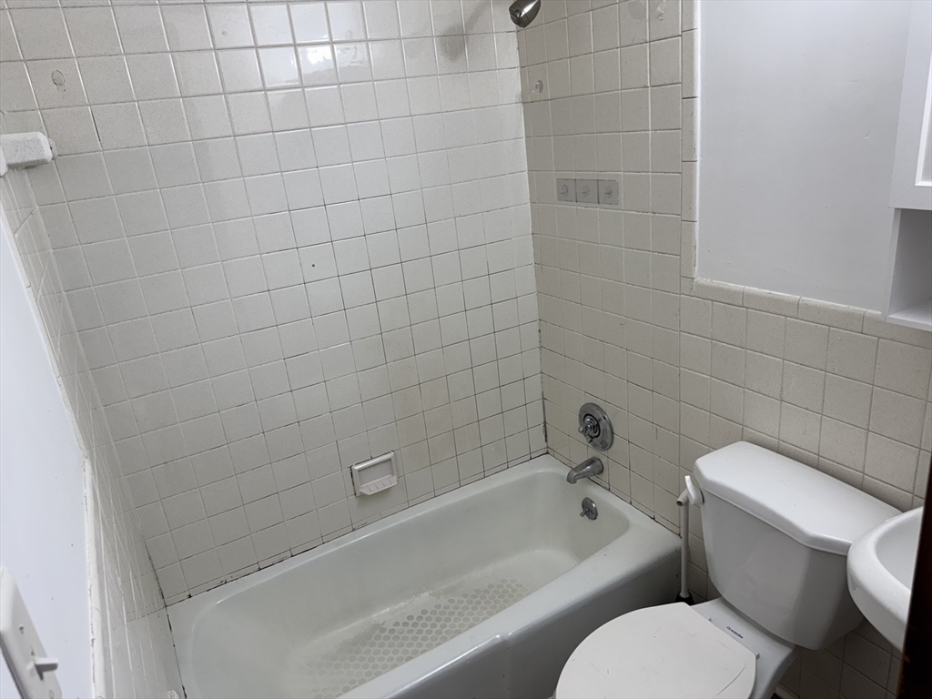 6 Myrna Road Unit: SF