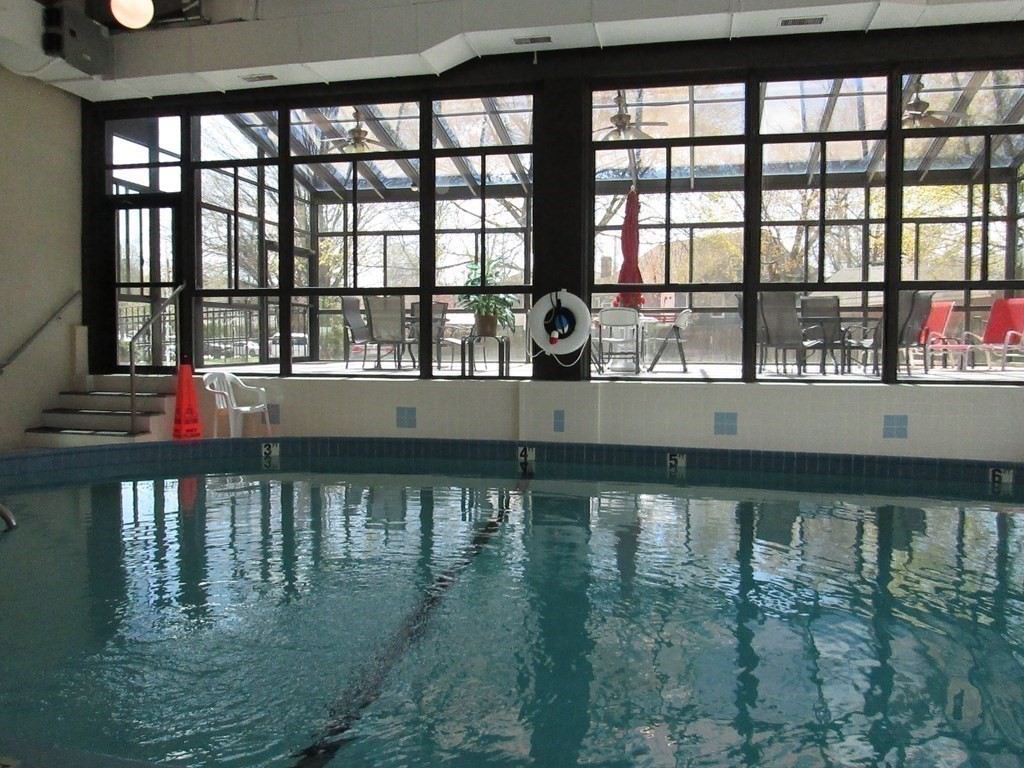 53 Melrose Unit: 3 E