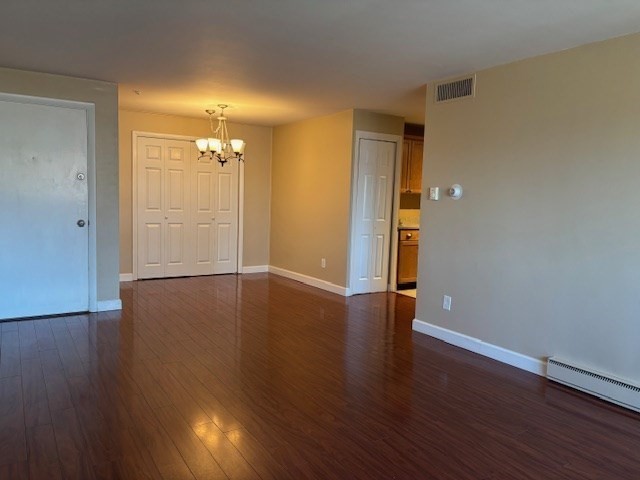 53 Melrose Unit: 3 E